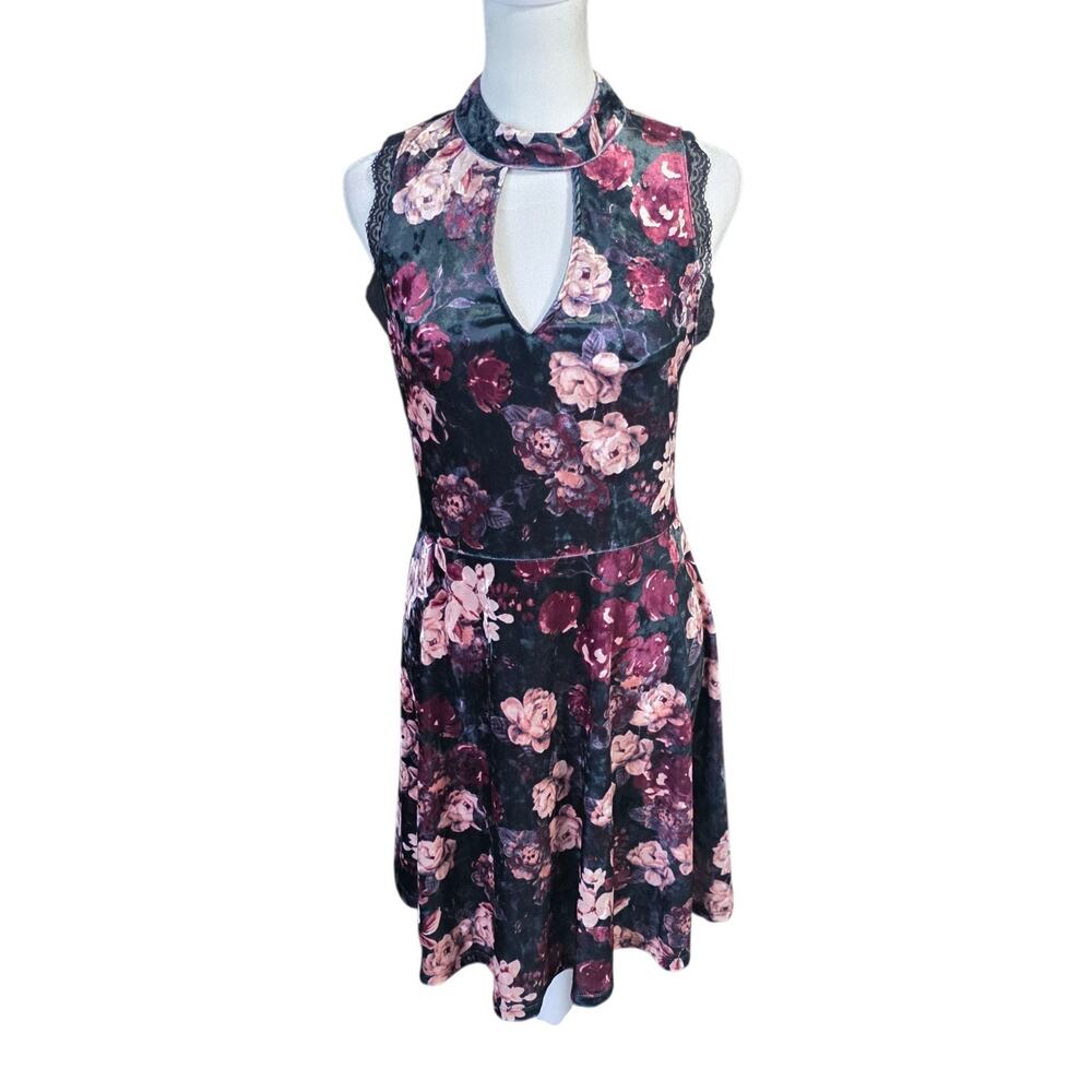 Xhilaration Velvet Floral Keyhole Skater Dress Women’s M Black Whimsigoth